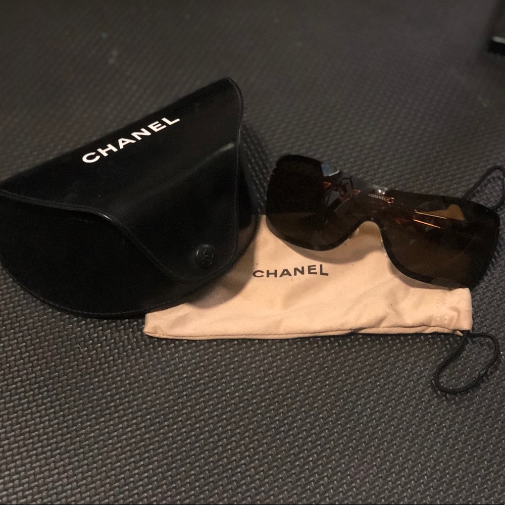 Chanel Suglasses